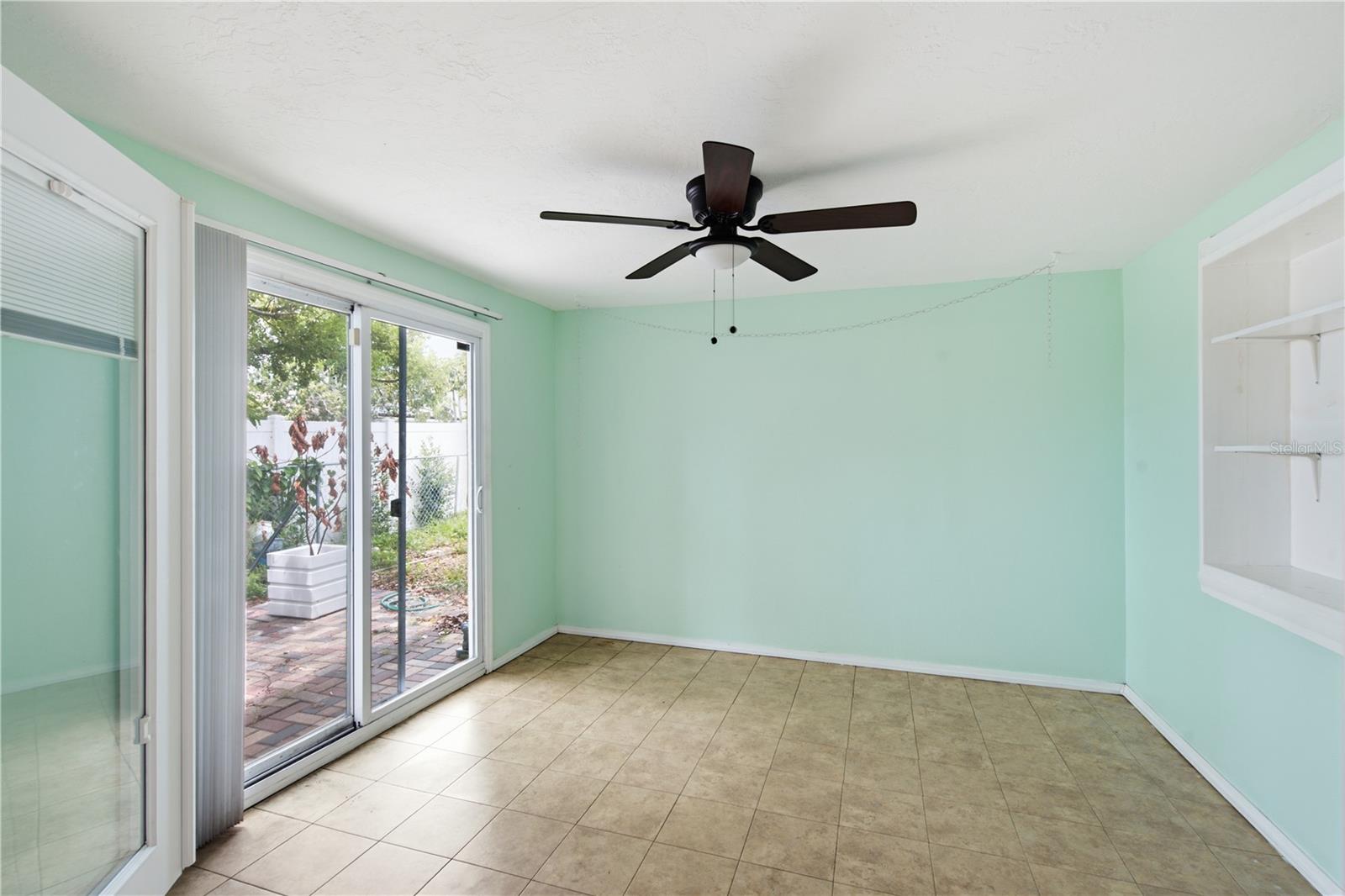 HILLANDALE - Residential