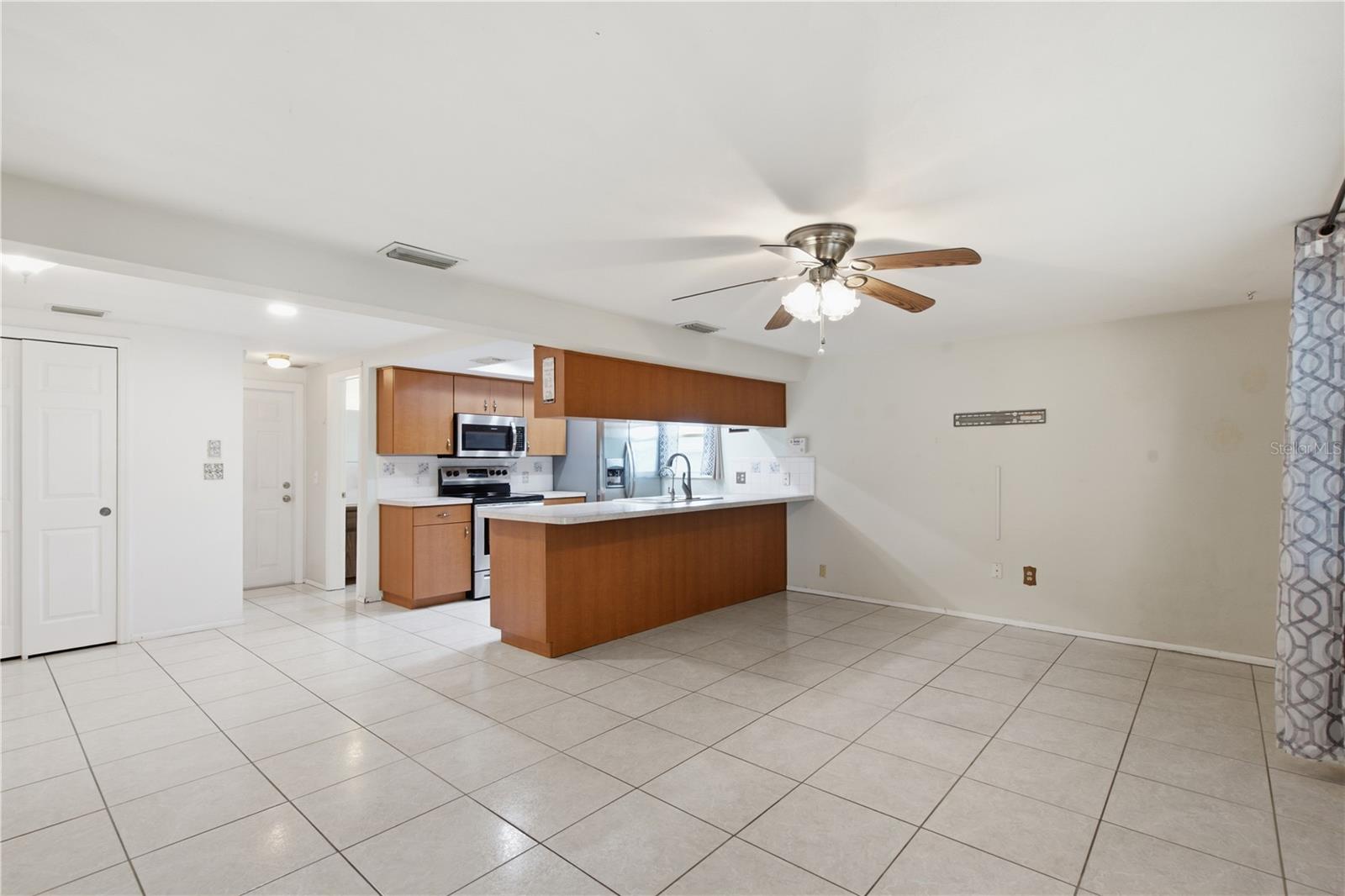 HILLANDALE - Residential