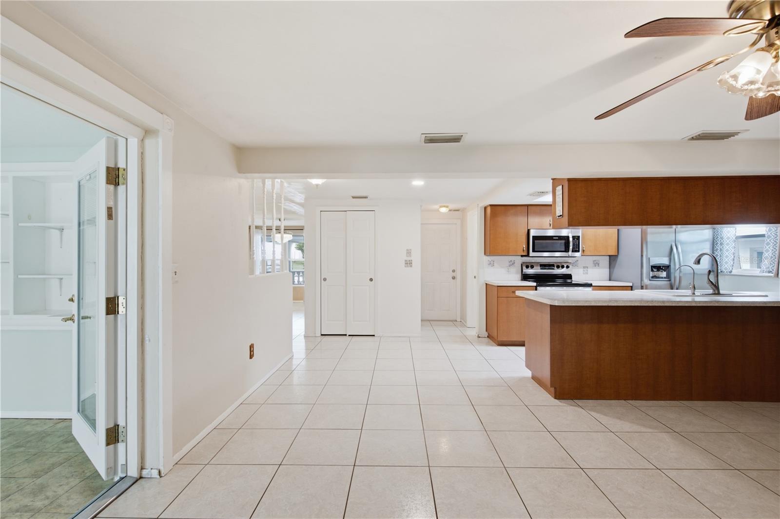 HILLANDALE - Residential