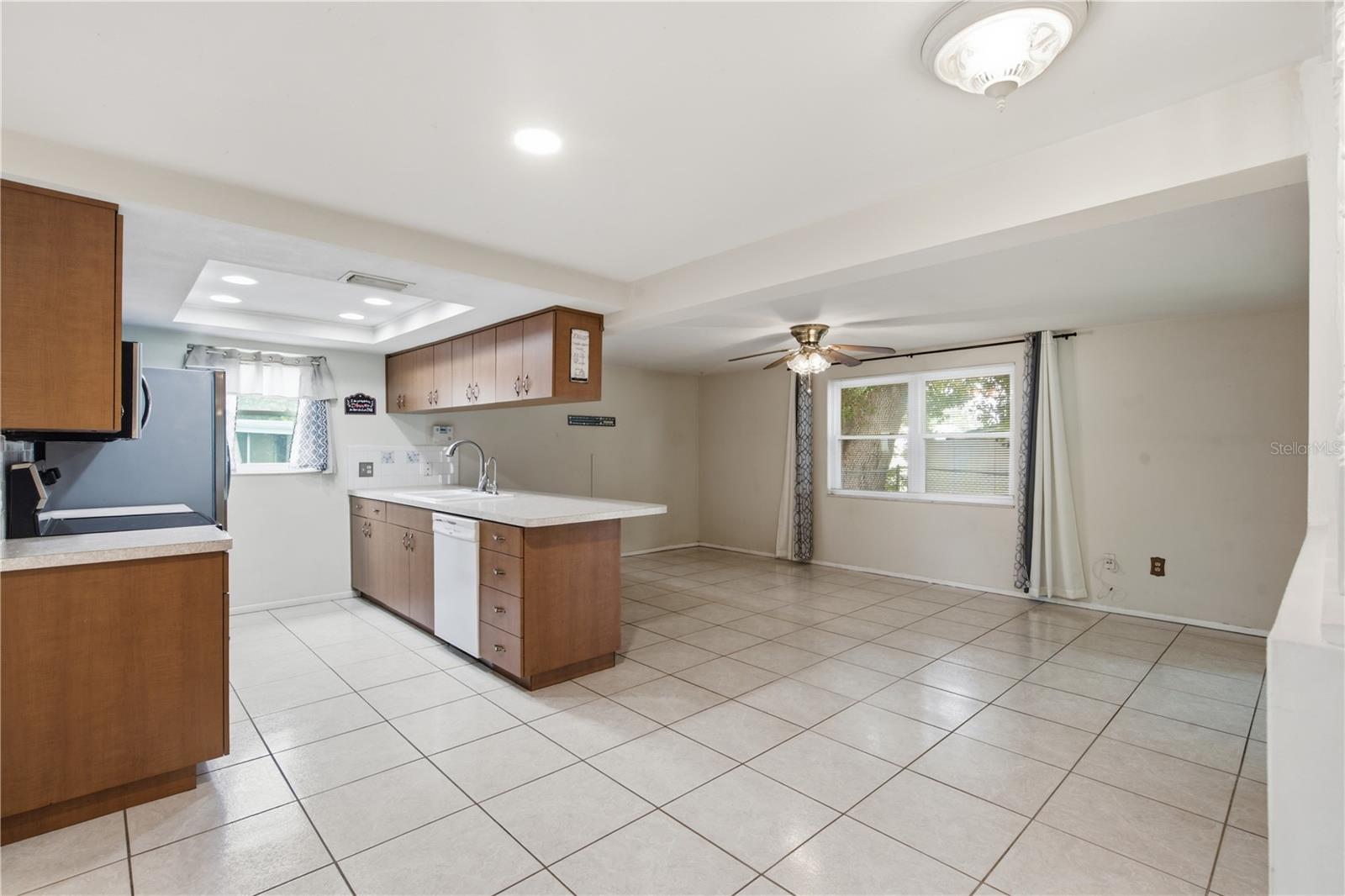HILLANDALE - Residential