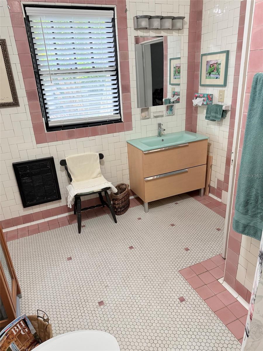 SHORE ACRES - Residential