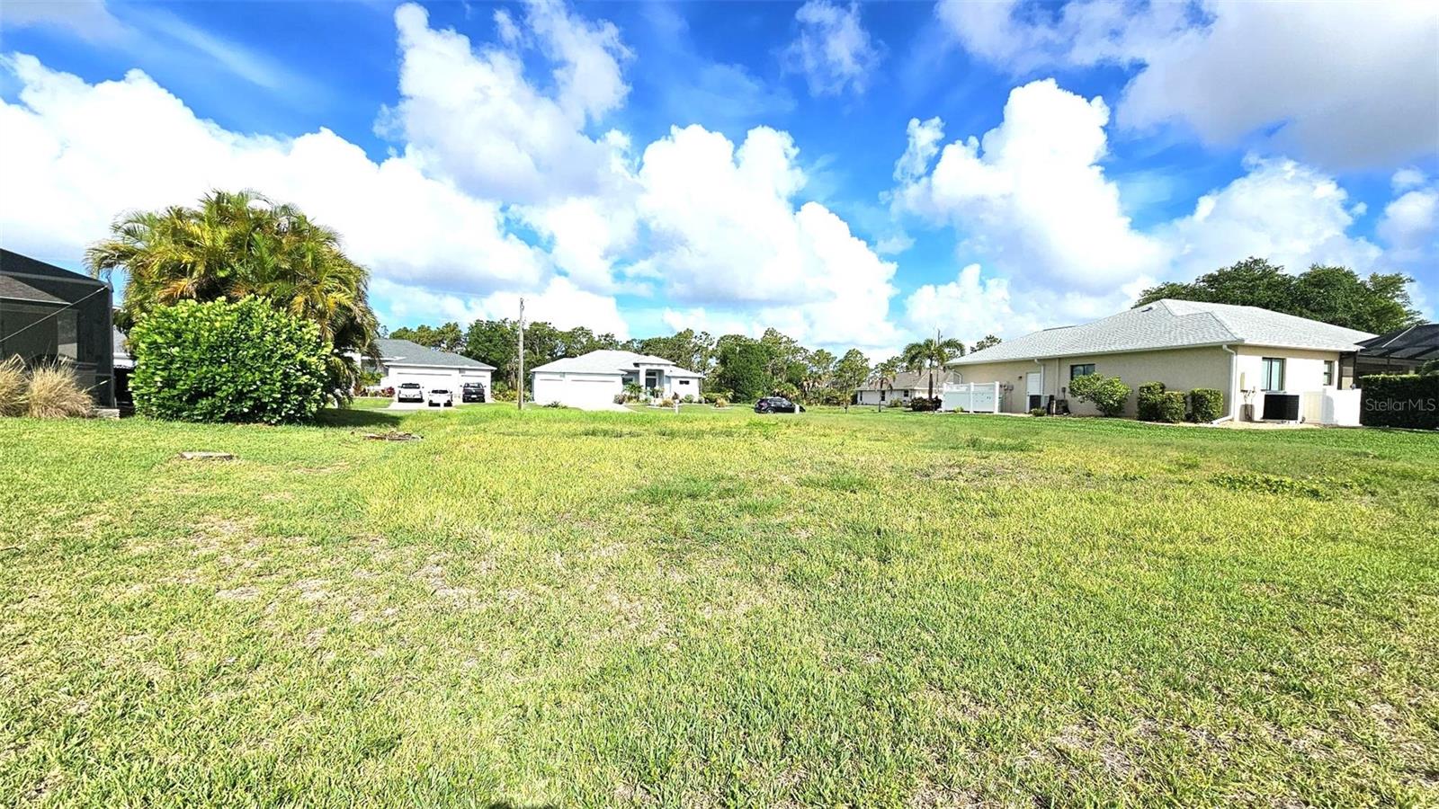 ROTONDA WEST LONG MEADOW - Land