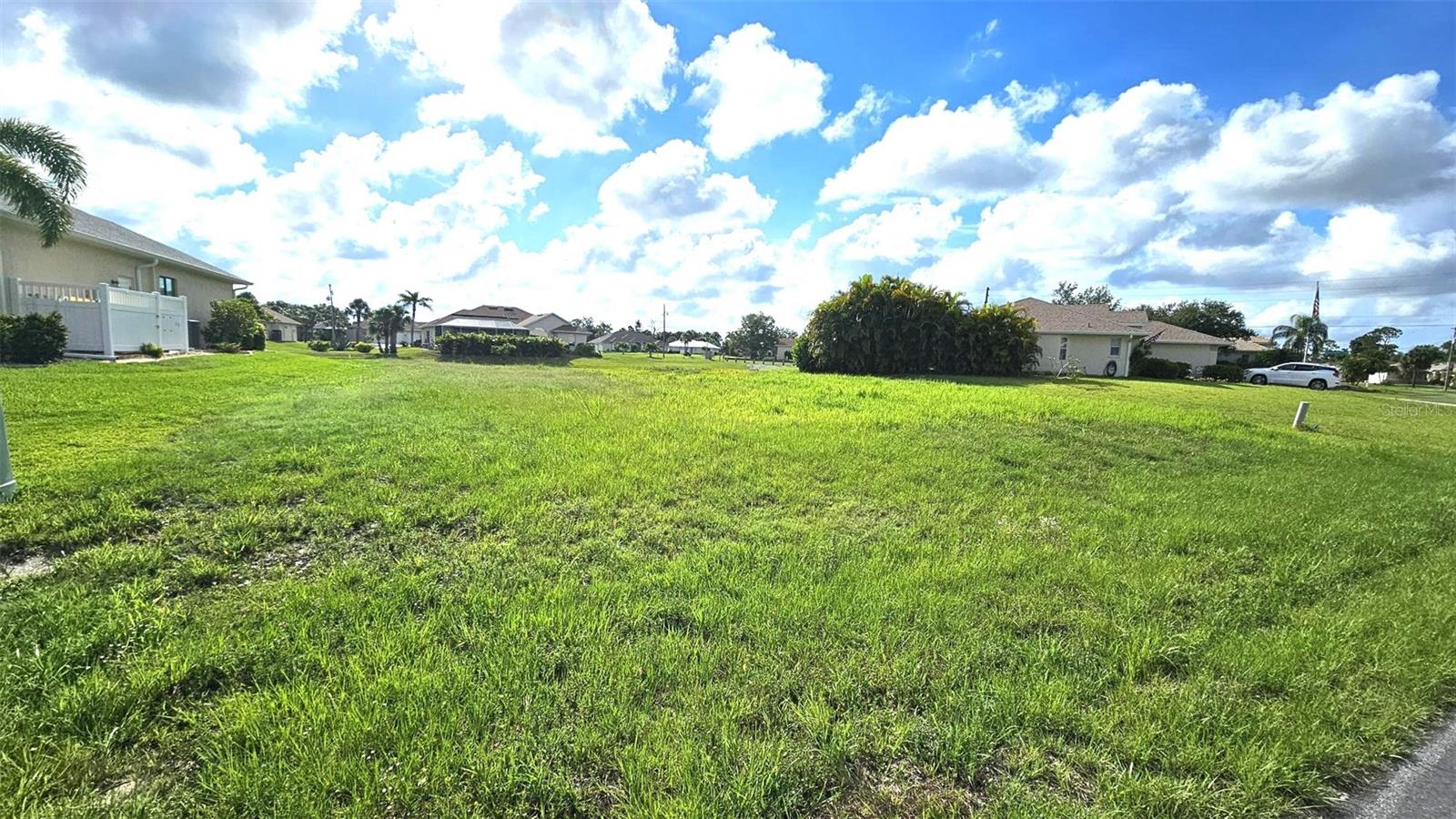 ROTONDA WEST LONG MEADOW - Land