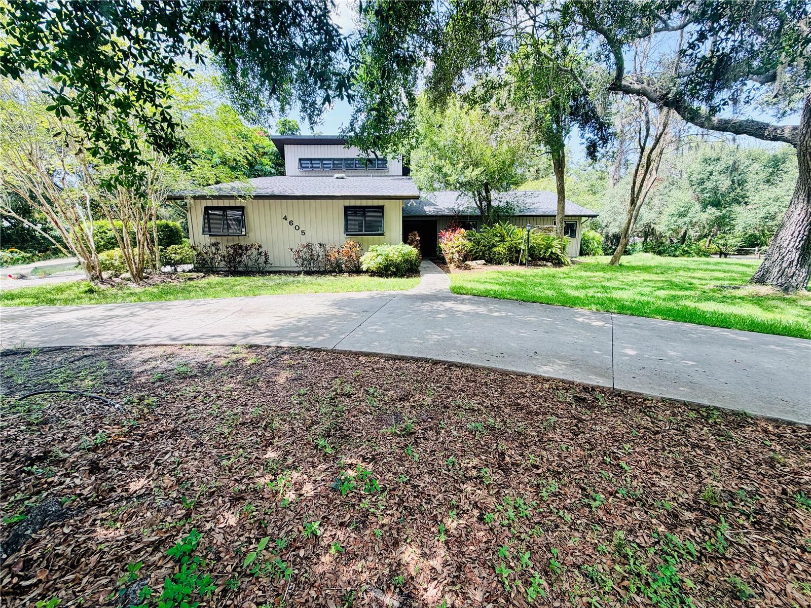 HIDDEN OAKS ESTATES - Residential