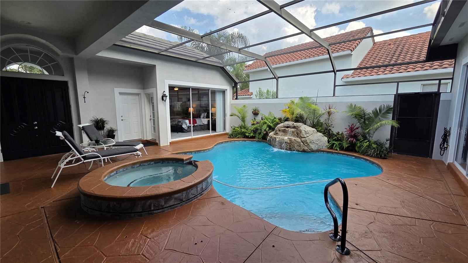 STONEYBROOK - Residential