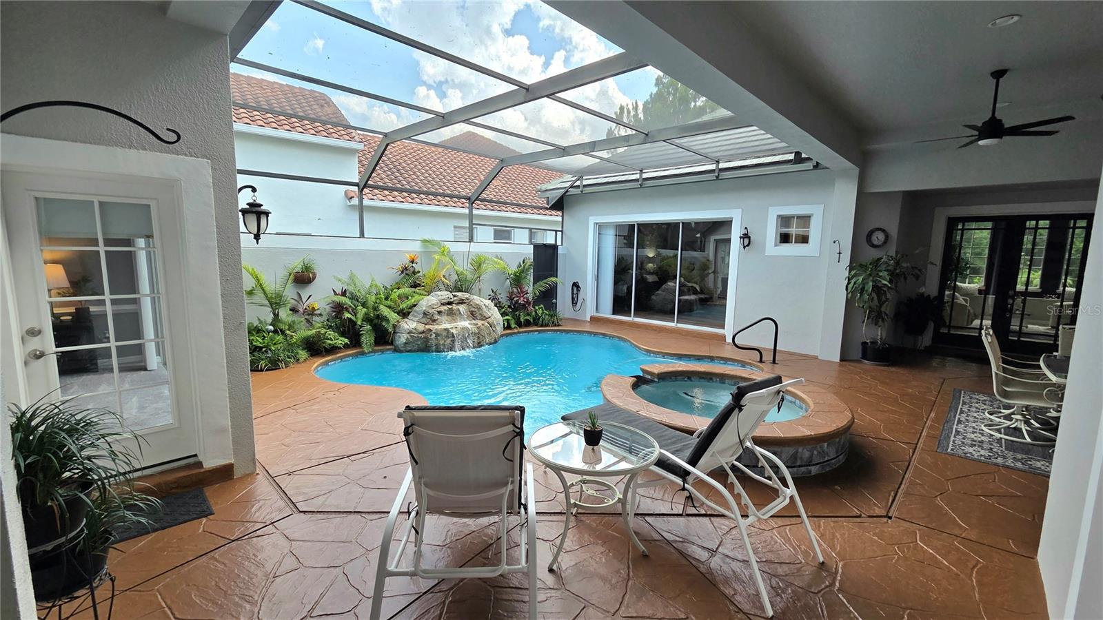 STONEYBROOK - Residential