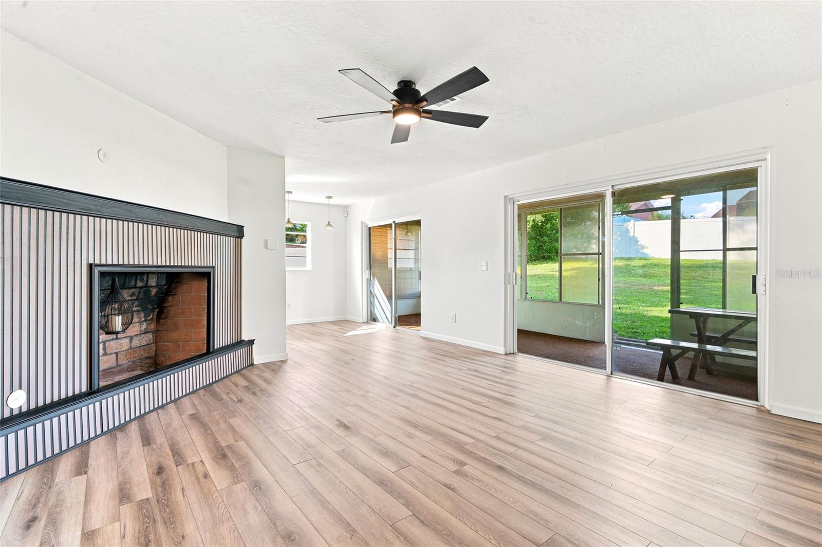 DELTONA LAKES UNIT 08 - Residential