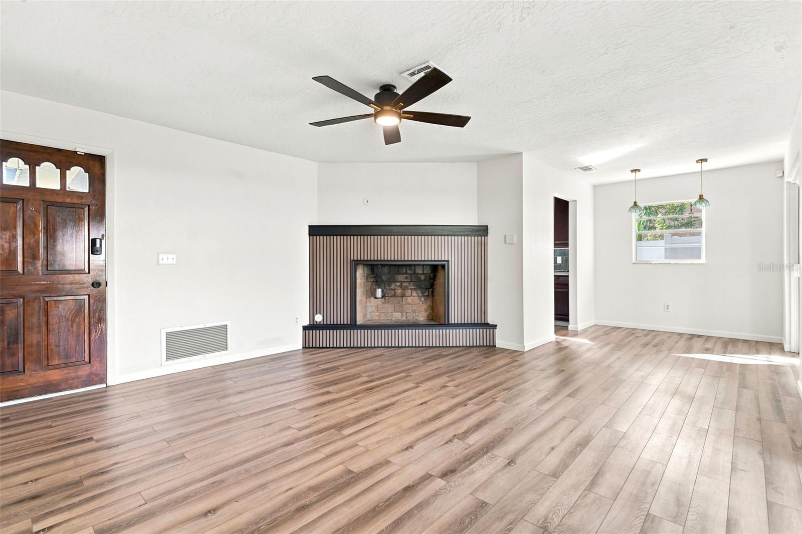 DELTONA LAKES UNIT 08 - Residential