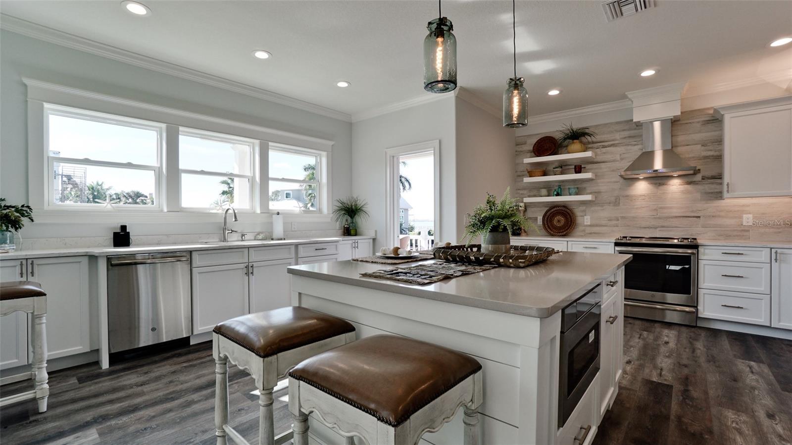 PALMA SOLA BAY GARDENS - Residential Lease