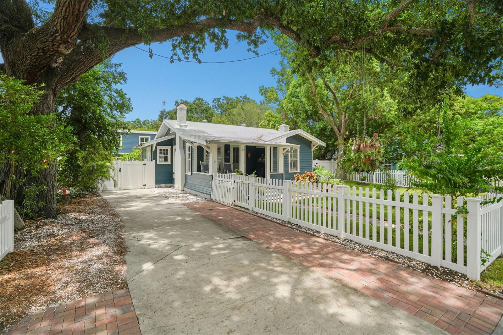 GROVE TERRACE - Residential
