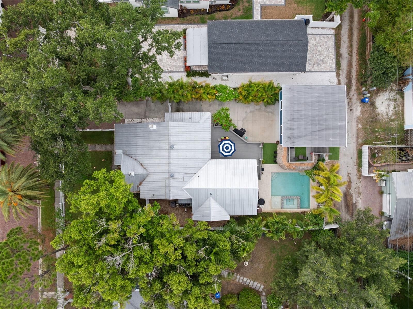 GROVE TERRACE - Residential