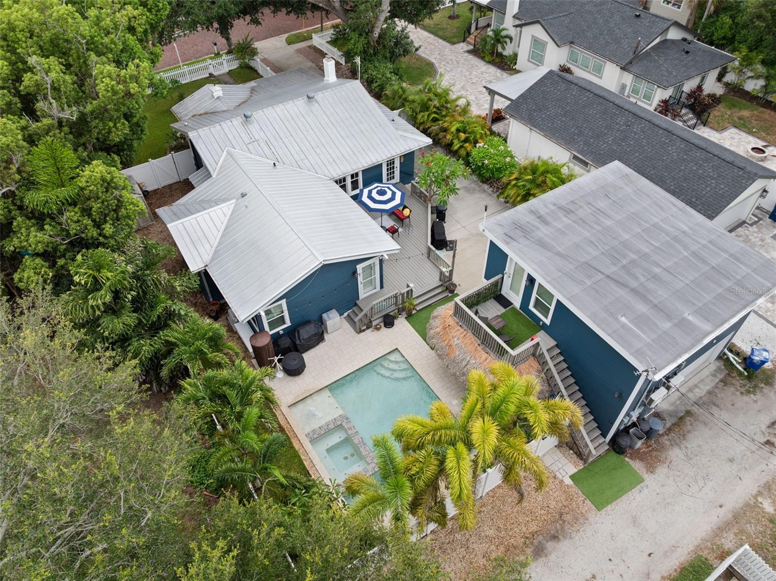 GROVE TERRACE - Residential