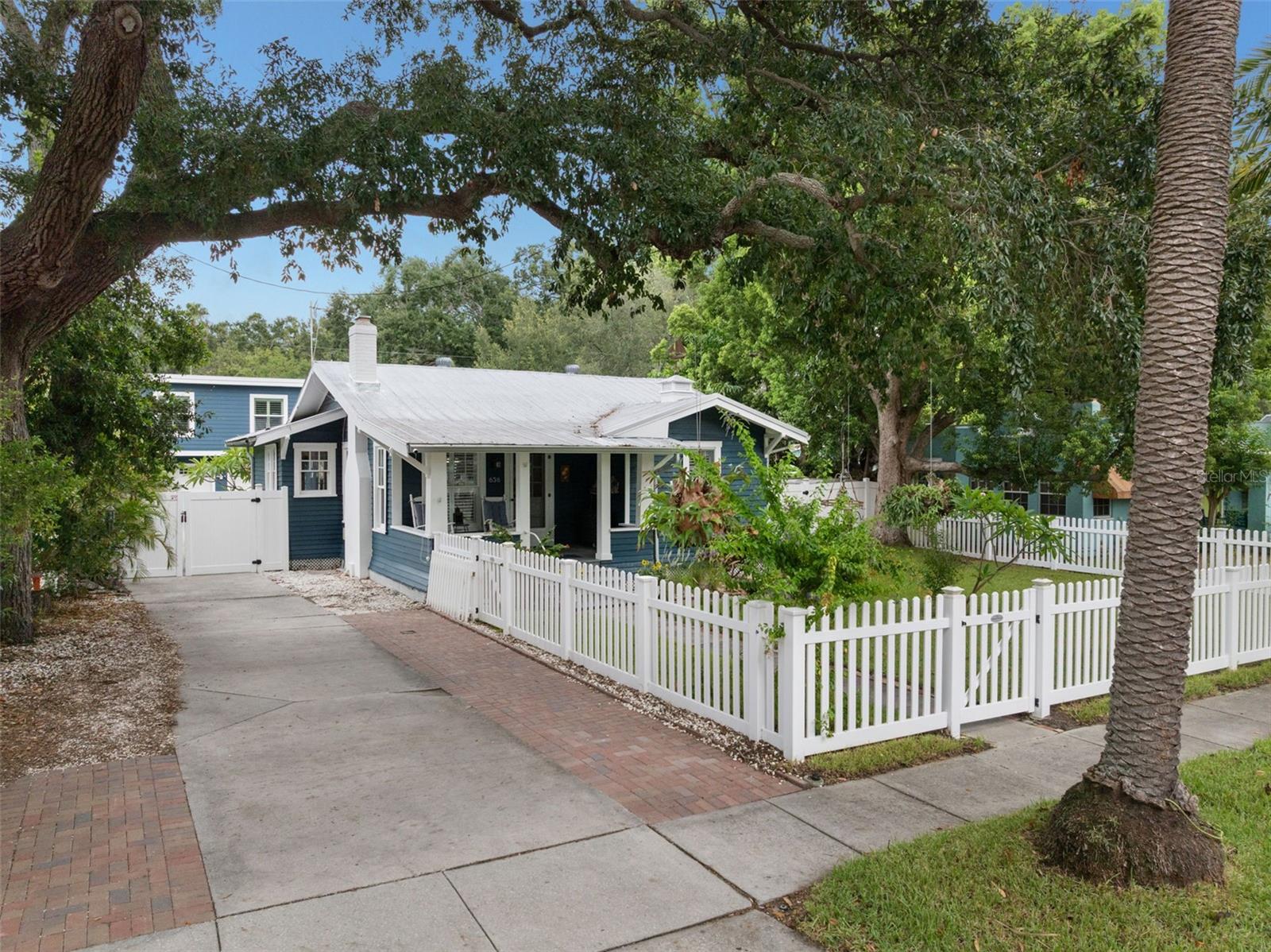 GROVE TERRACE - Residential