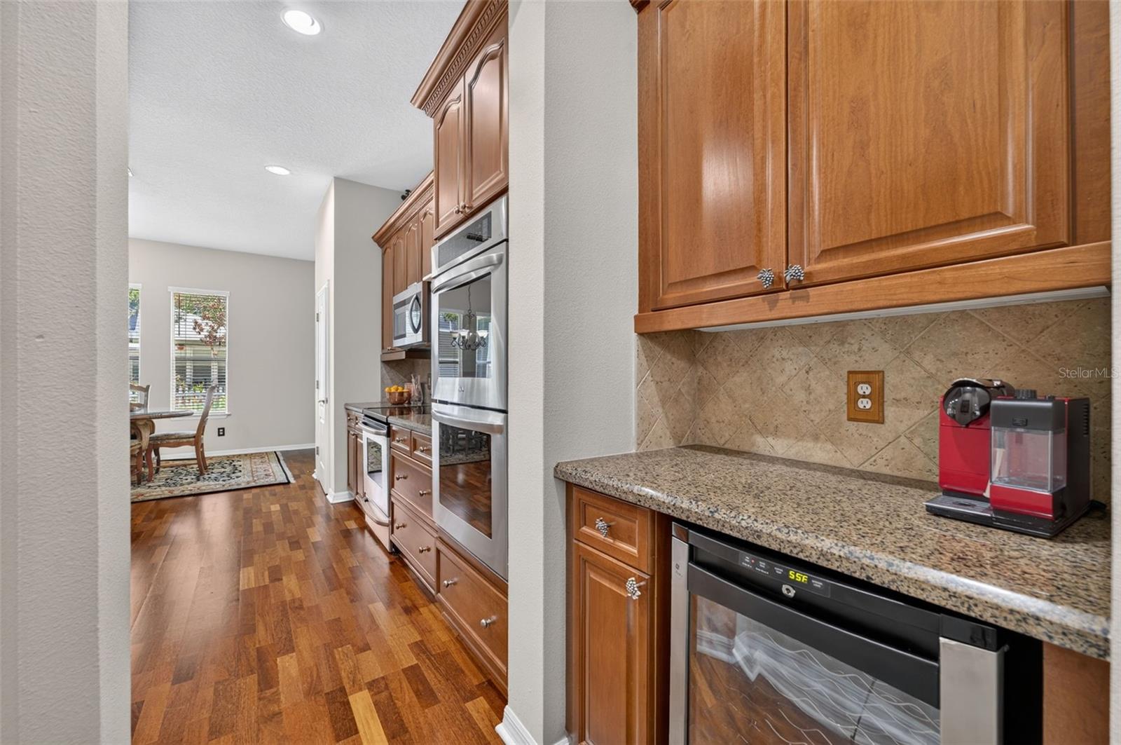 LAKES WINDERMERE PH 01 49 108 - Residential