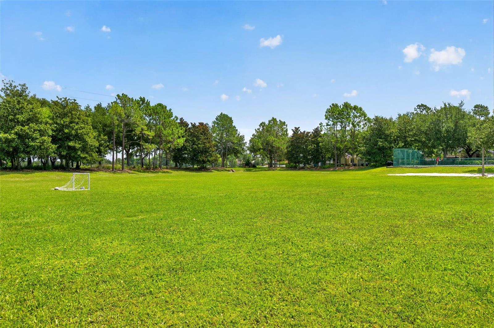LAKES WINDERMERE PH 01 49 108 - Residential