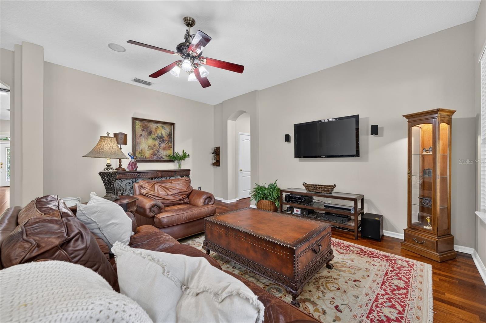 LAKES WINDERMERE PH 01 49 108 - Residential