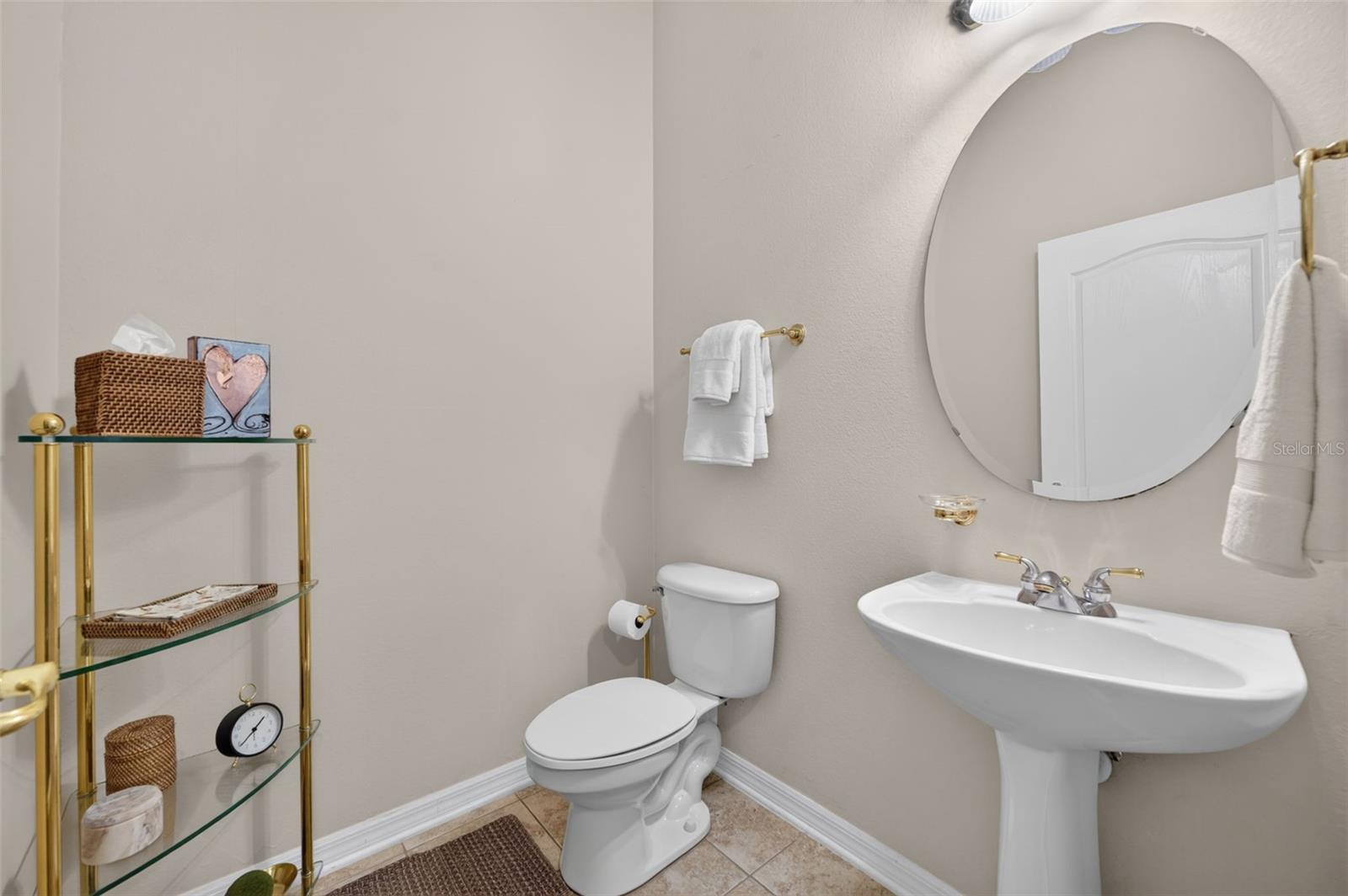 LAKES WINDERMERE PH 01 49 108 - Residential