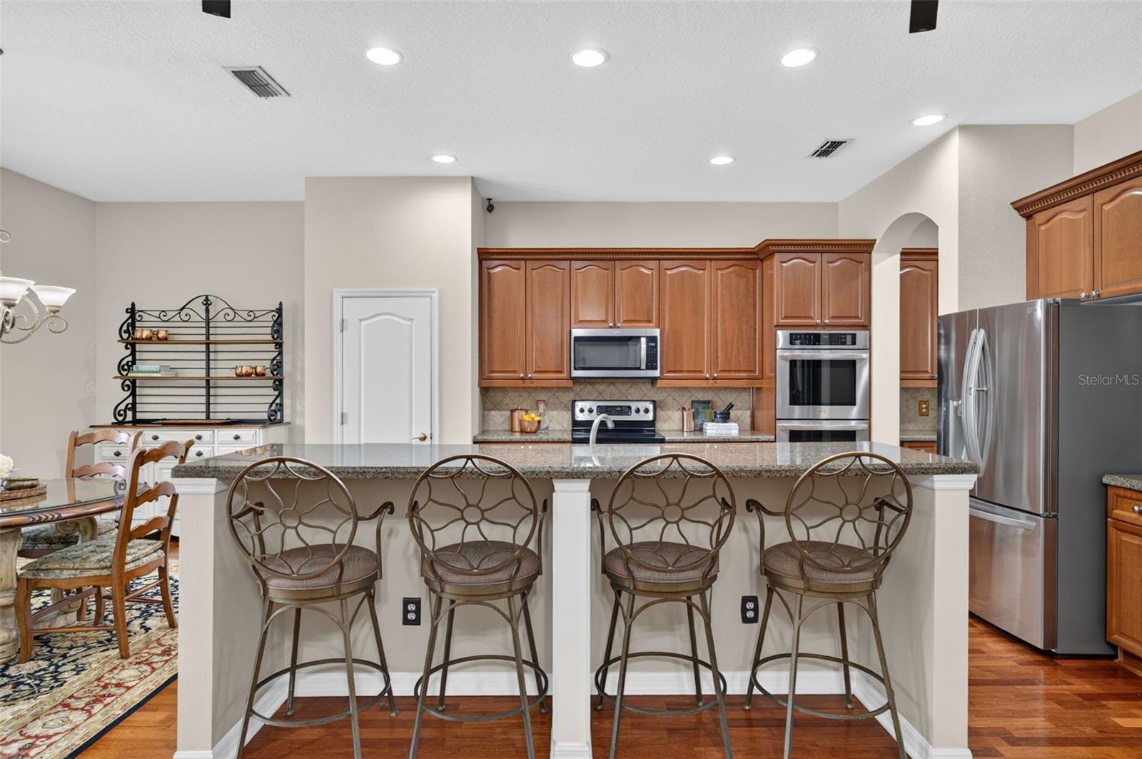 LAKES WINDERMERE PH 01 49 108 - Residential