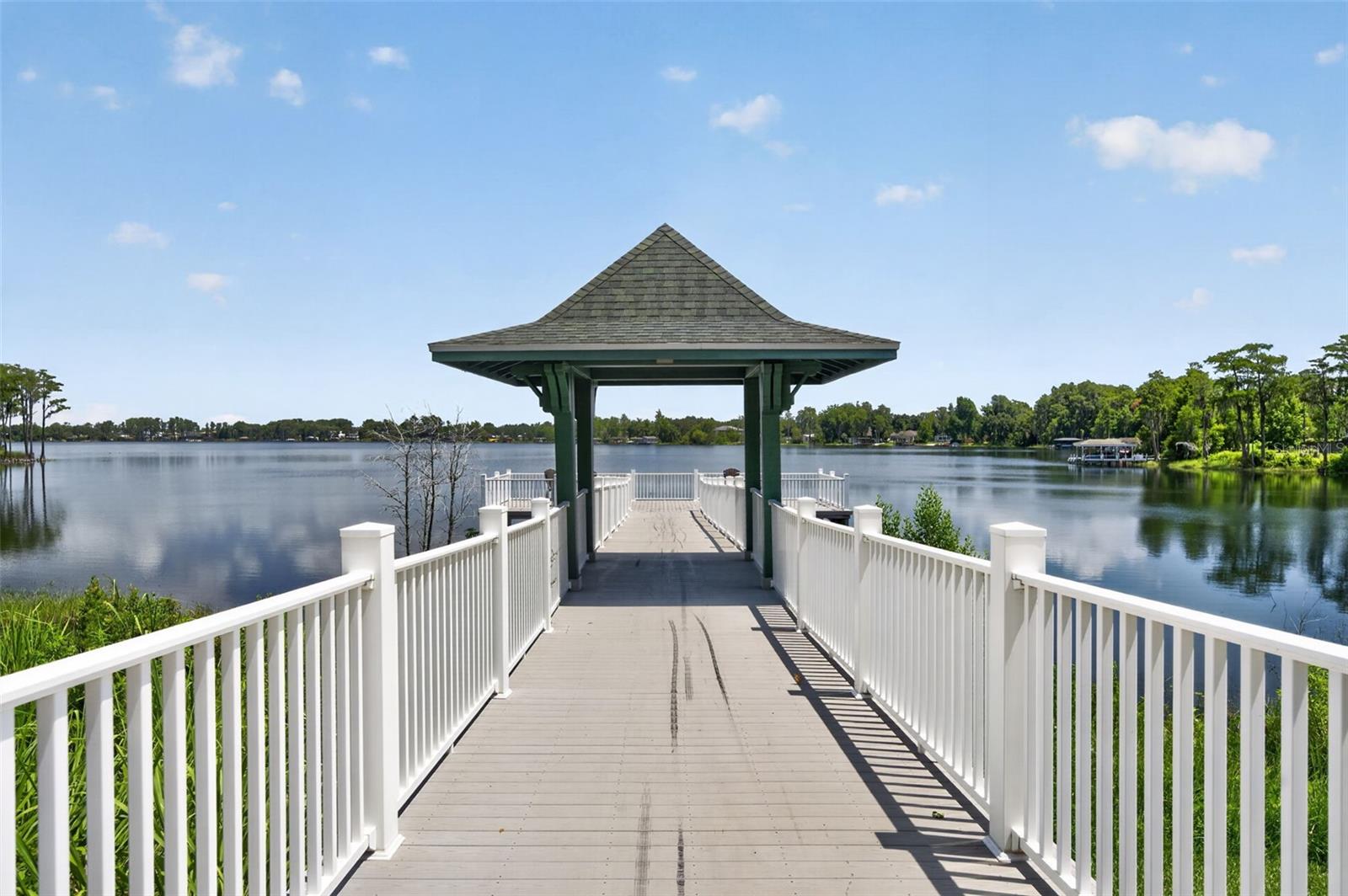 LAKES WINDERMERE PH 01 49 108 - Residential