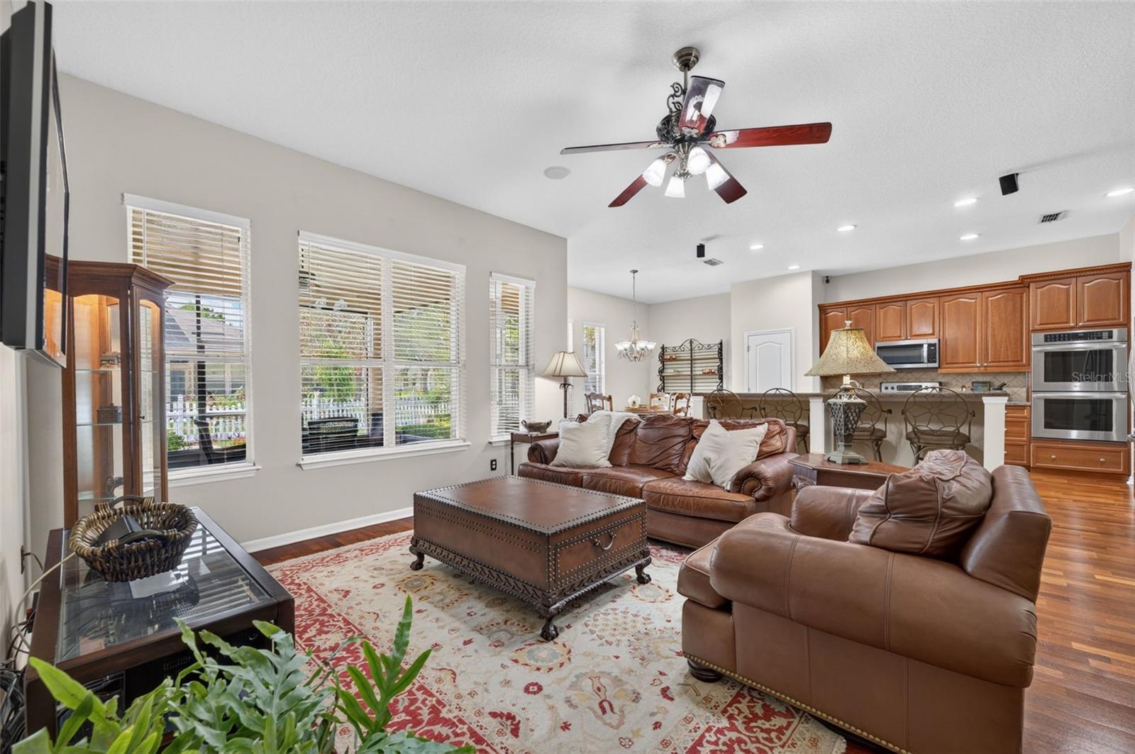LAKES WINDERMERE PH 01 49 108 - Residential