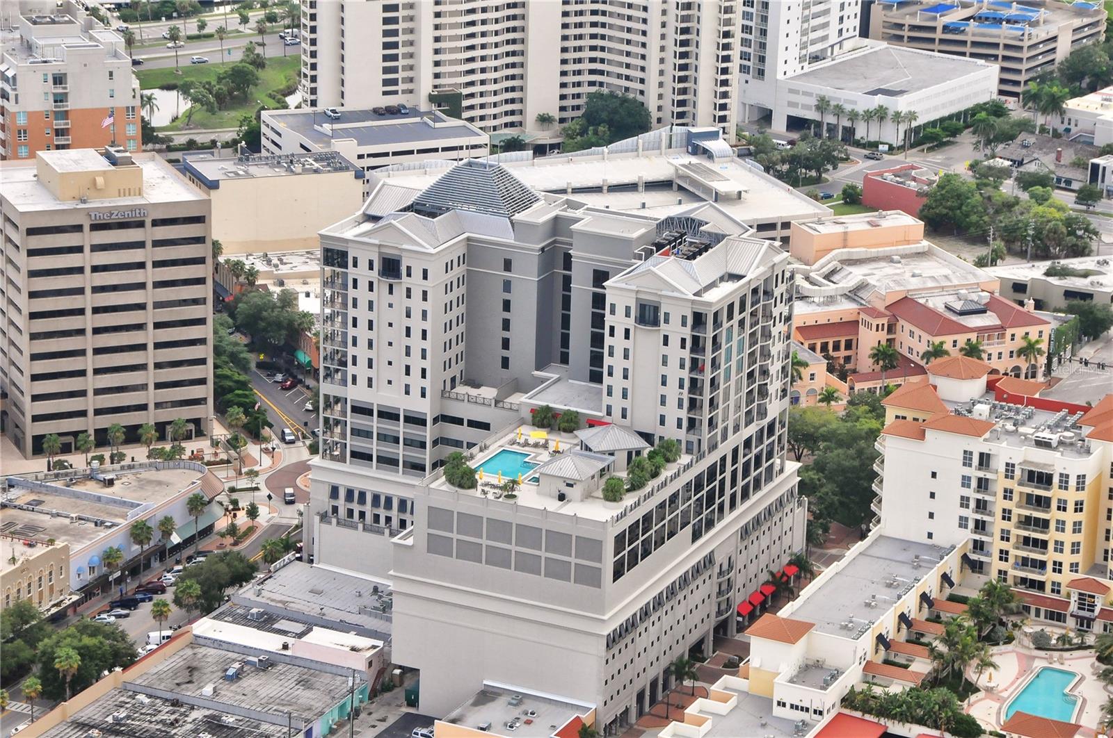 PLAZA AT 05 POINTS RESIDENCES - Residential