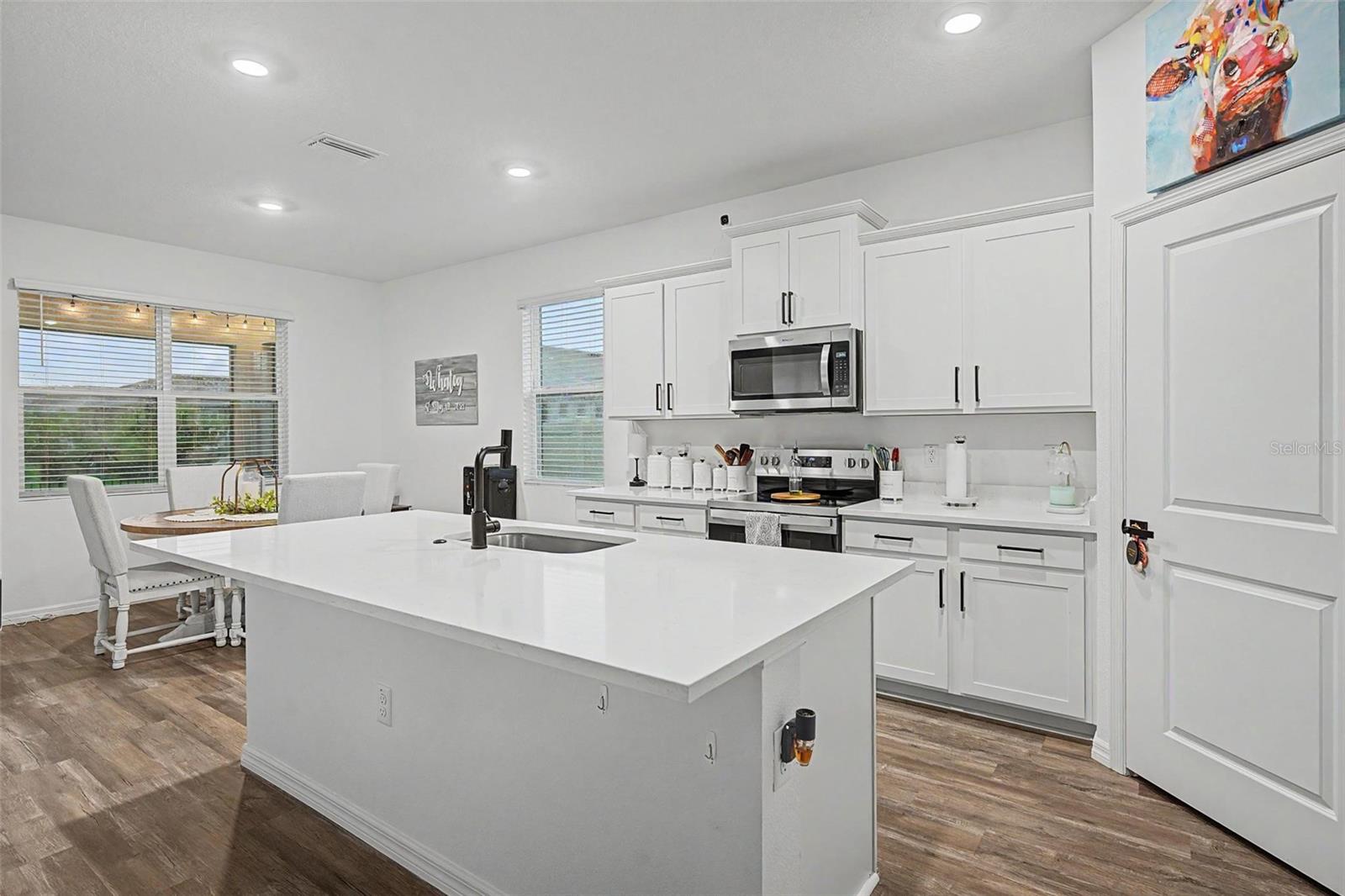 ABBOTT PARK - Residential