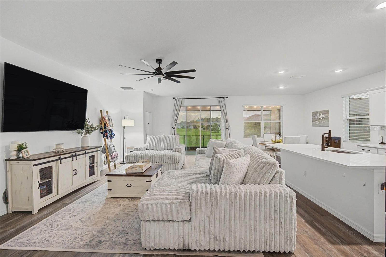 ABBOTT PARK - Residential