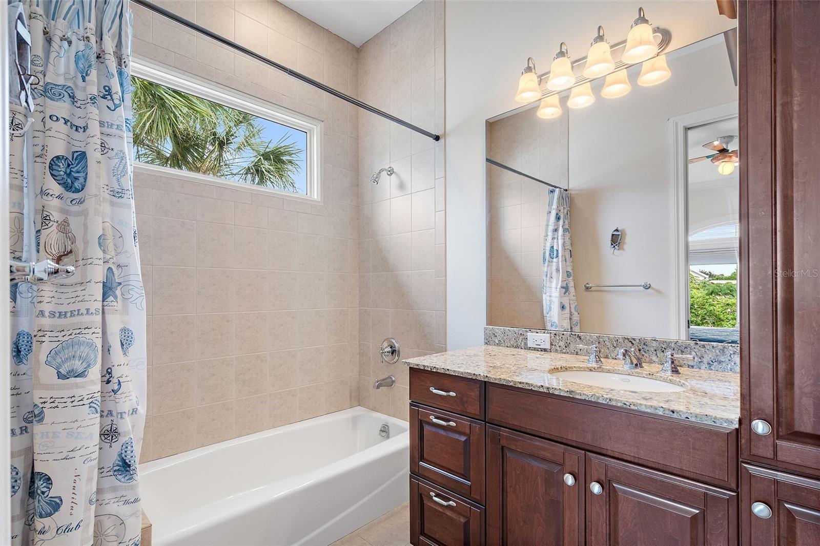 TIERRA VERDE UNIT 1 4TH REP - Residential