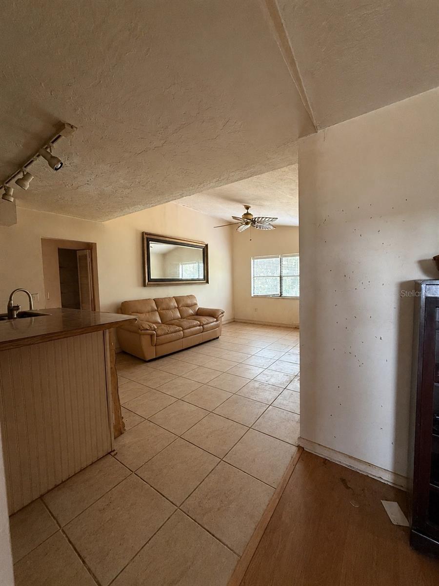 LAUREL PINES - Residential