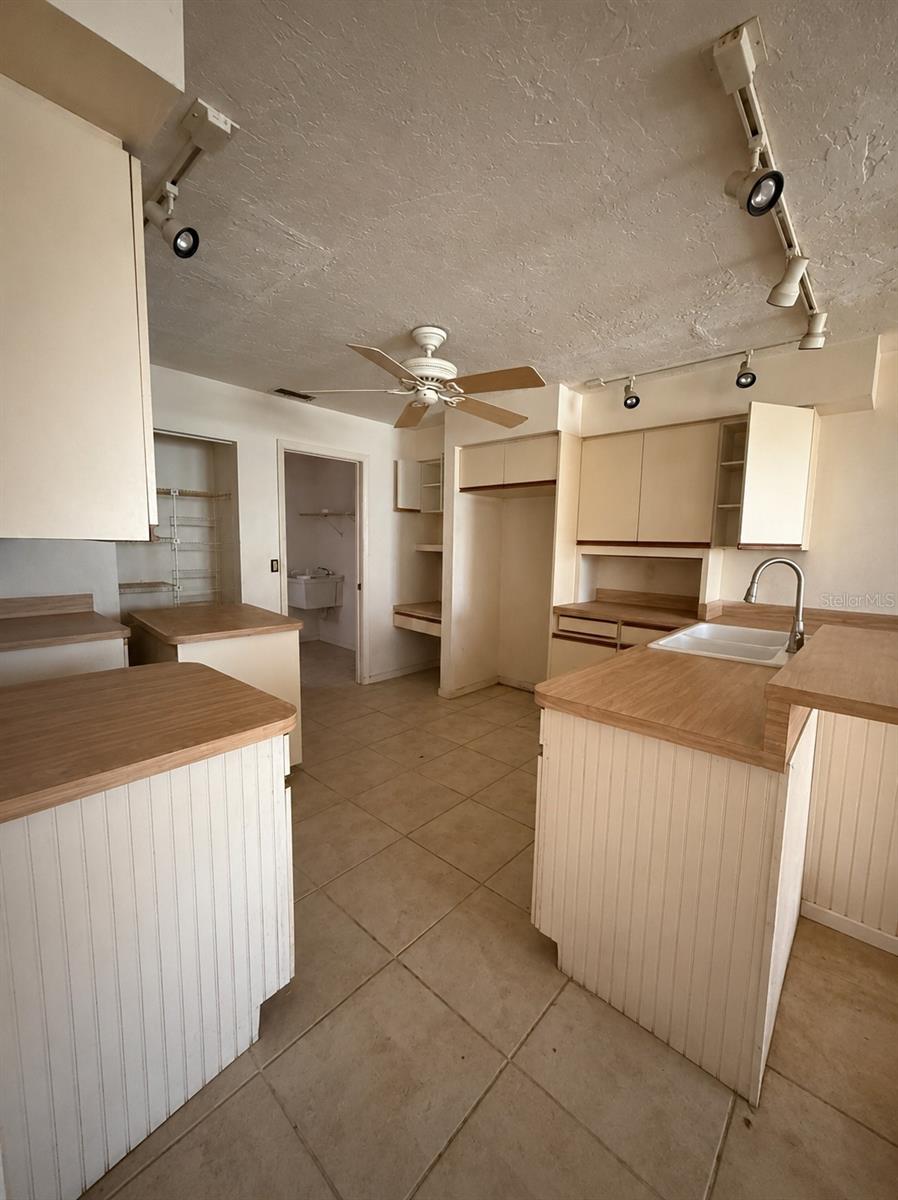 LAUREL PINES - Residential