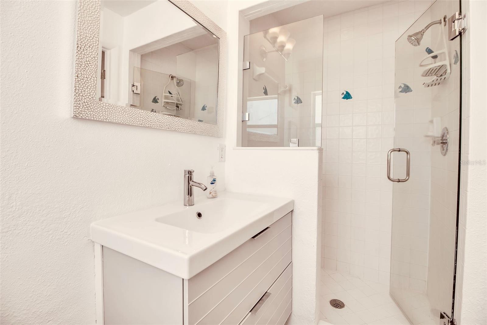 HOLMES BEACH 34TH UNIT - Residential