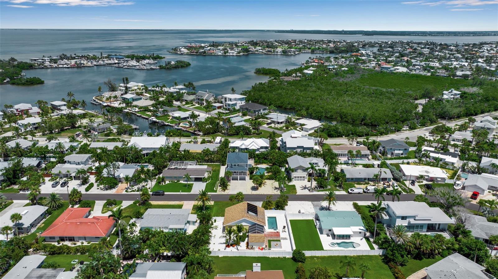 HOLMES BEACH 34TH UNIT - Residential
