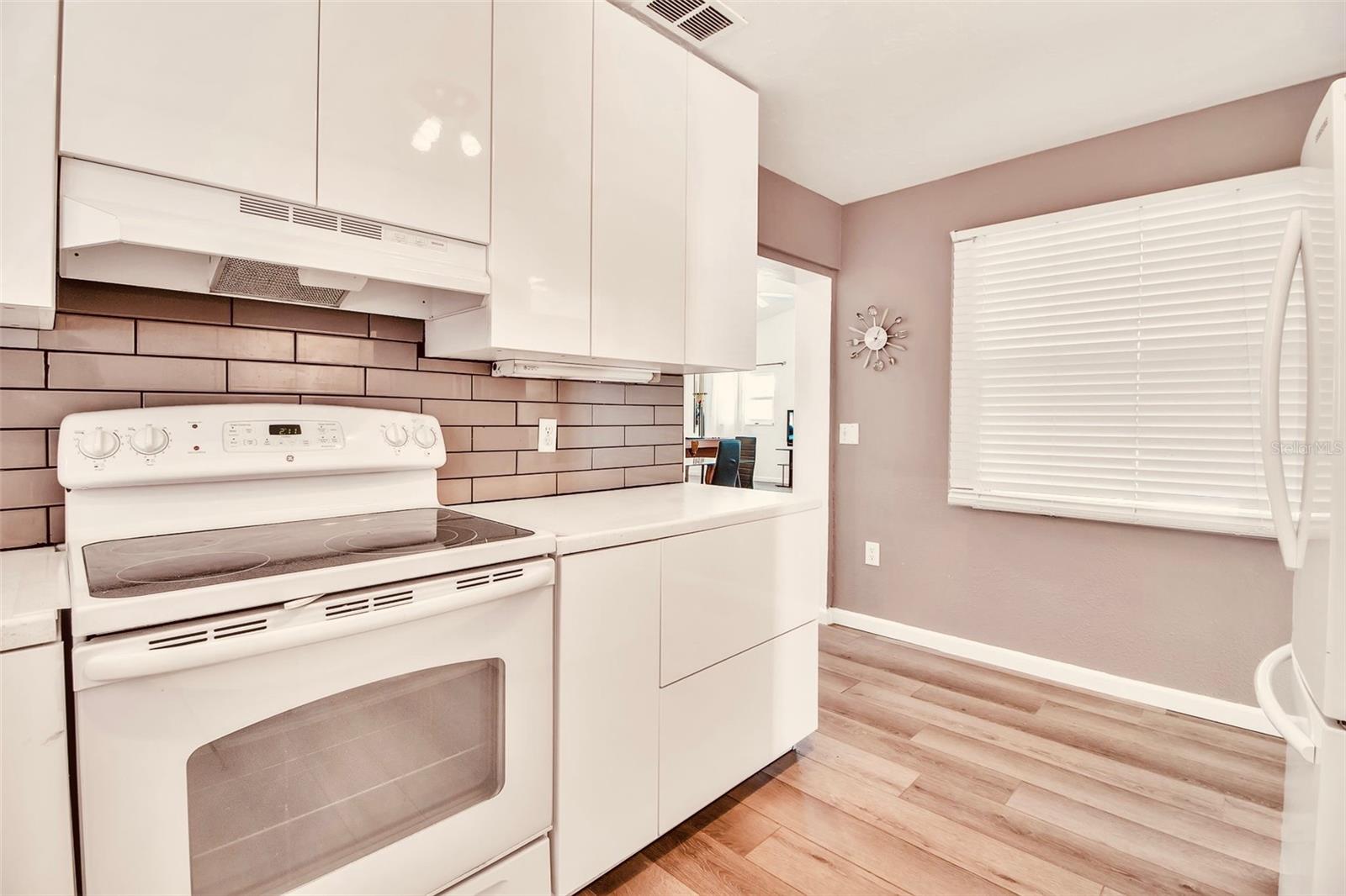 HOLMES BEACH 34TH UNIT - Residential