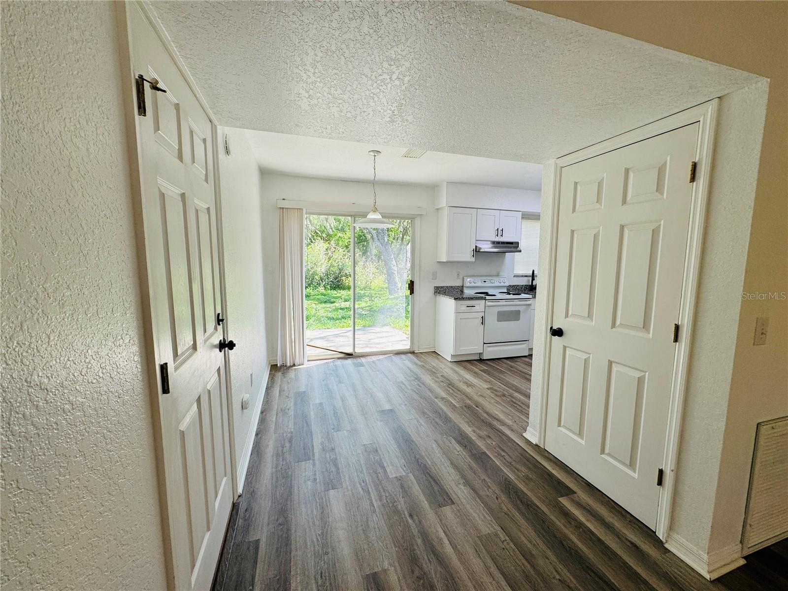 COUNTRY OAKS ESTATES - Residential