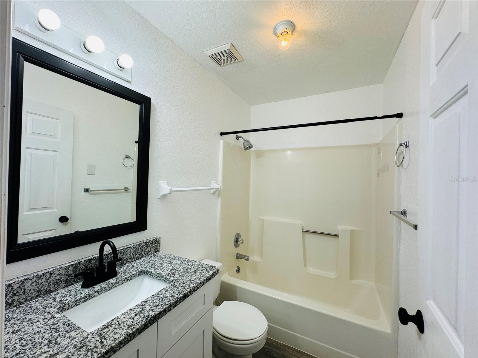 COUNTRY OAKS ESTATES - Residential