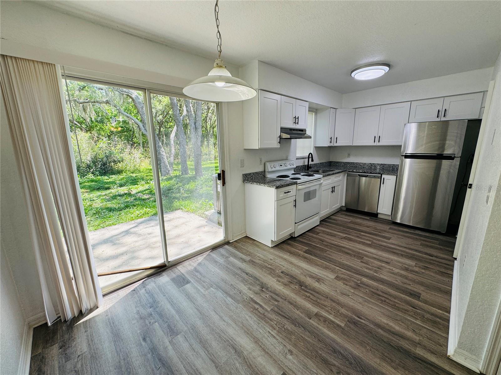 COUNTRY OAKS ESTATES - Residential