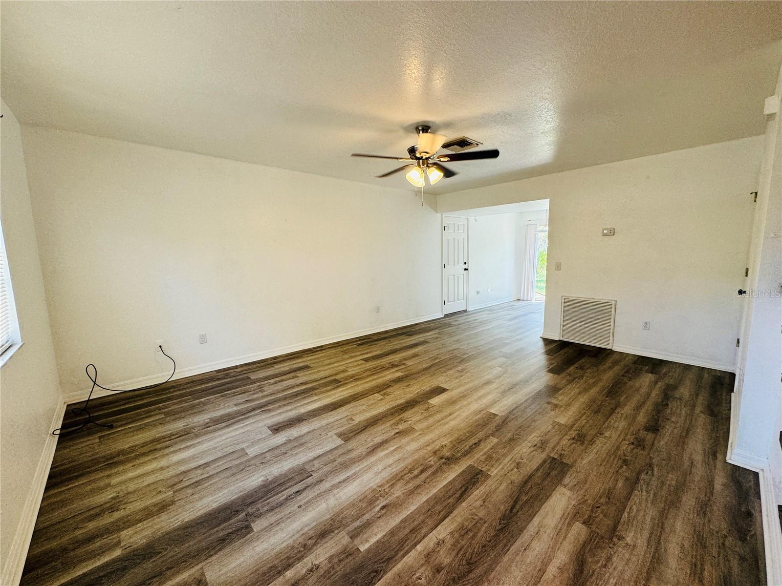 COUNTRY OAKS ESTATES - Residential