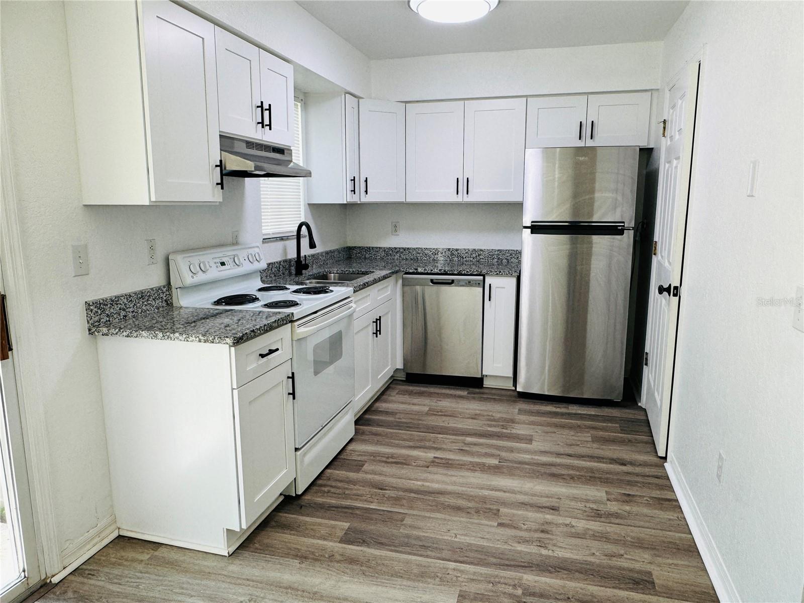 COUNTRY OAKS ESTATES - Residential