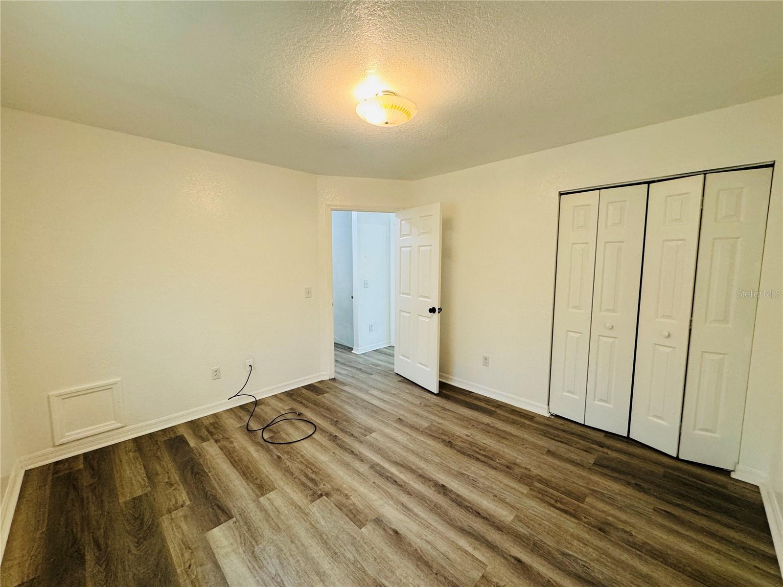 COUNTRY OAKS ESTATES - Residential