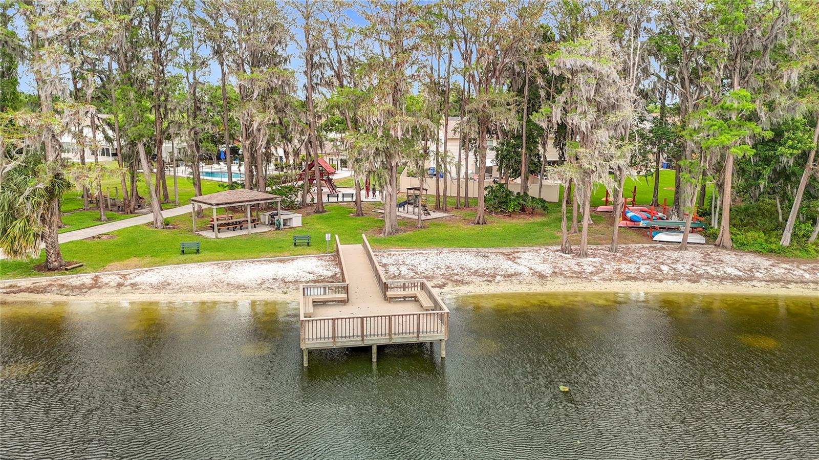 LE CLARE SHORES - Residential