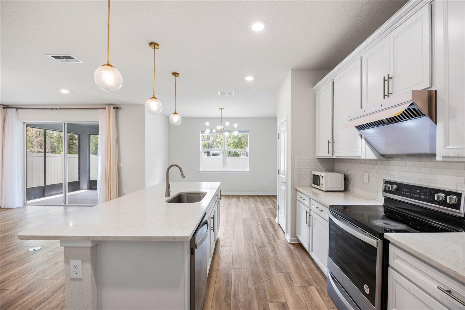 PIER POINTE - Residential