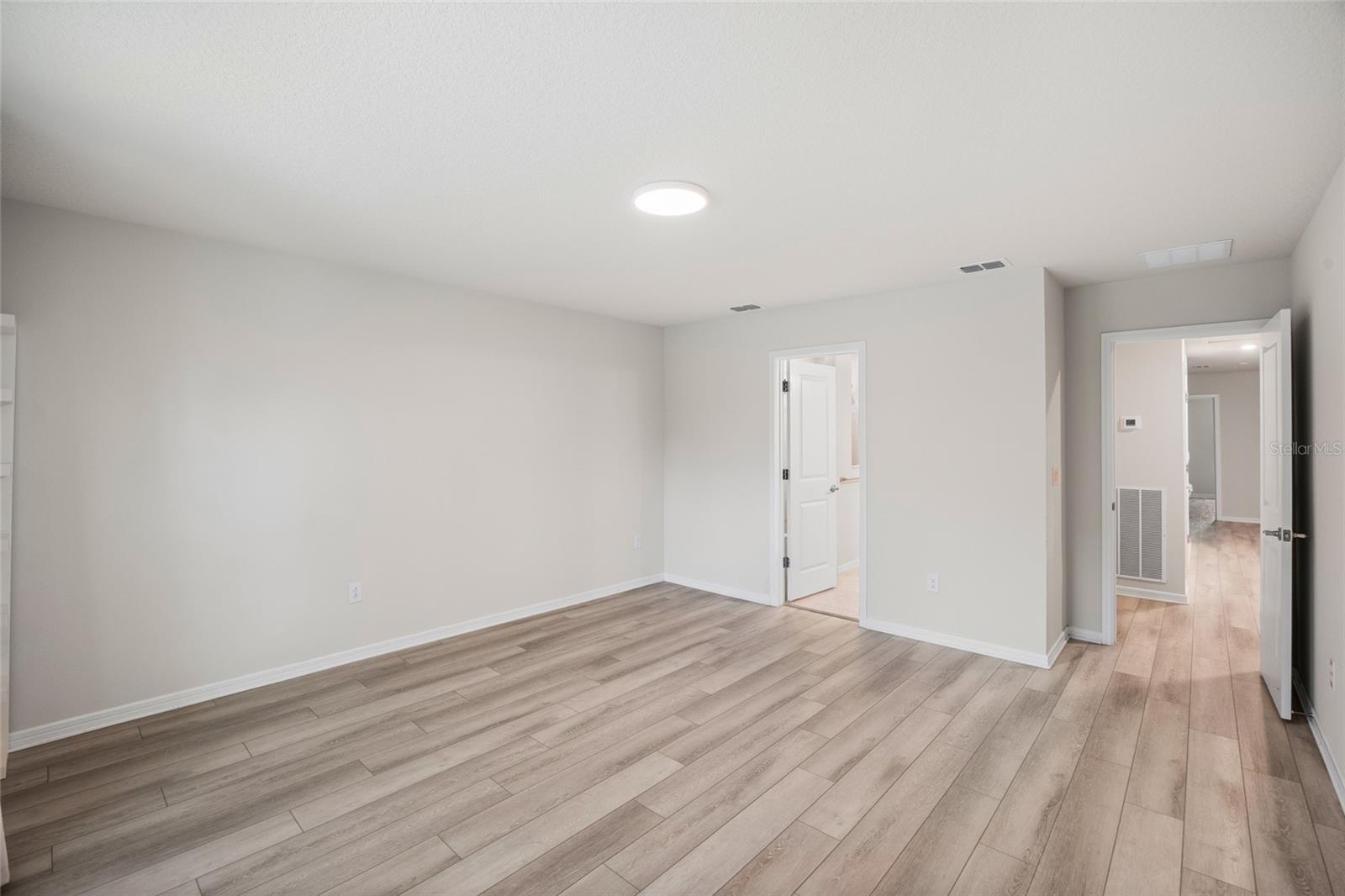 PIER POINTE - Residential