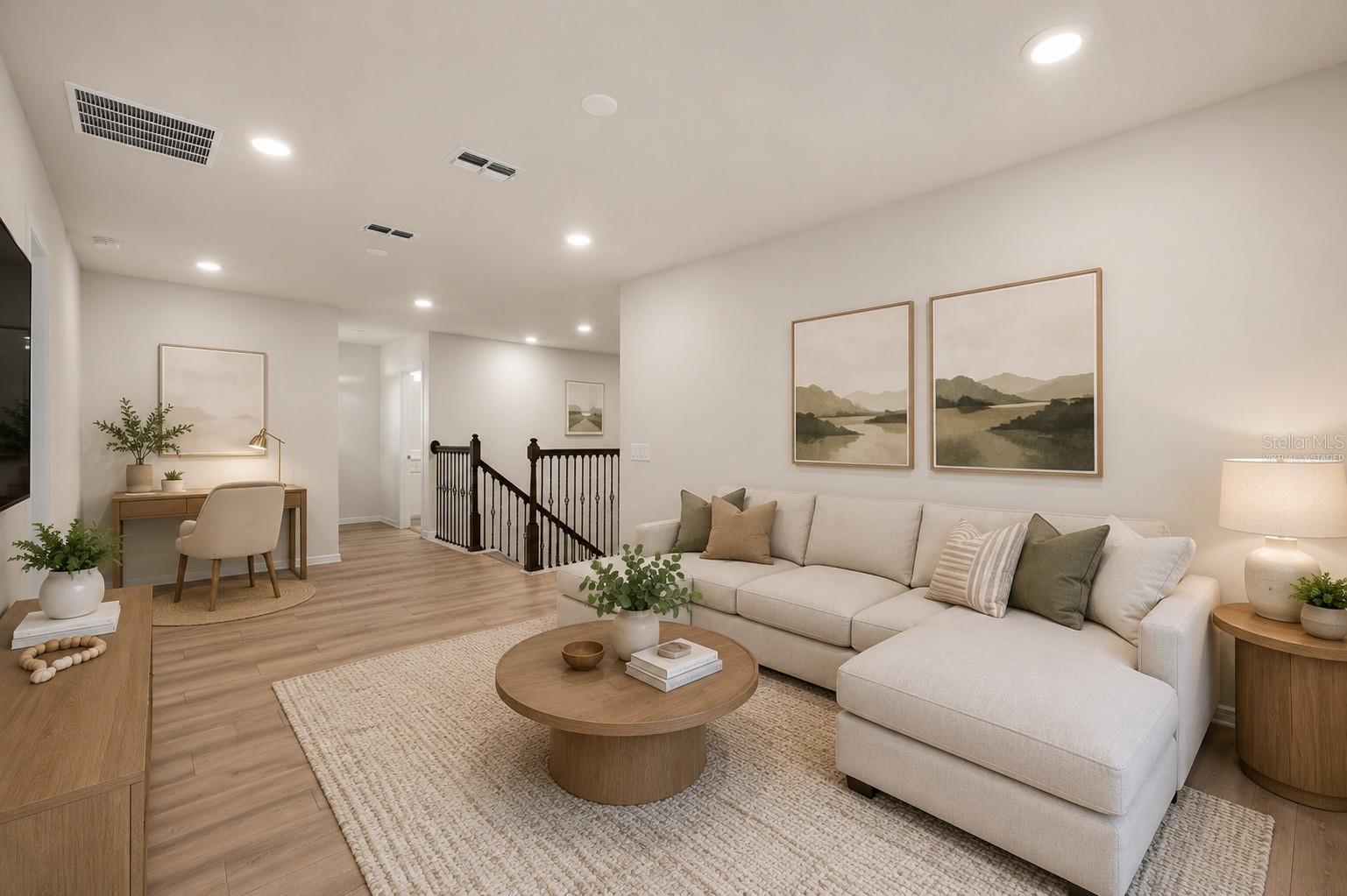 PIER POINTE - Residential