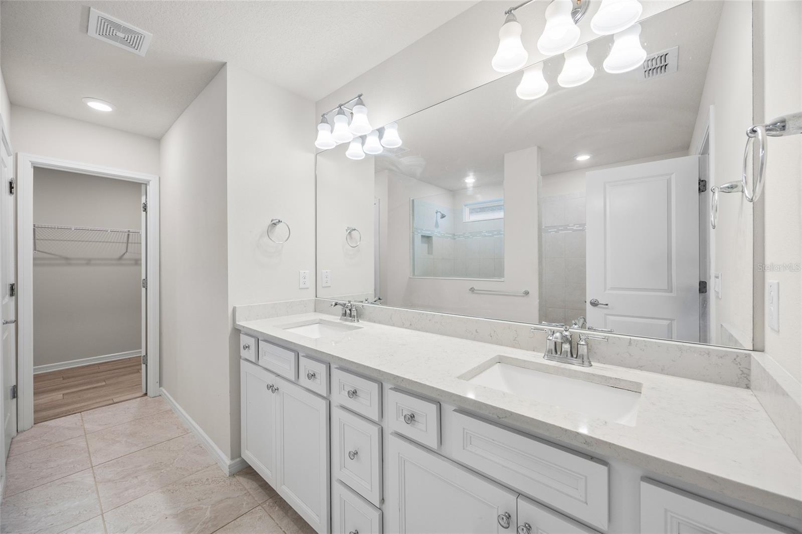 PIER POINTE - Residential