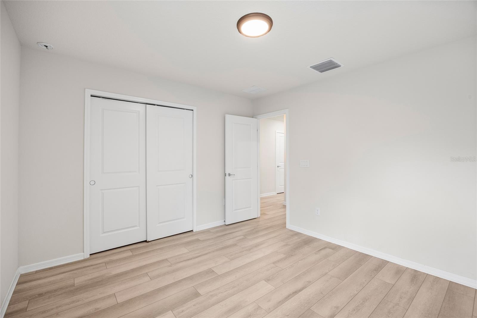 PIER POINTE - Residential