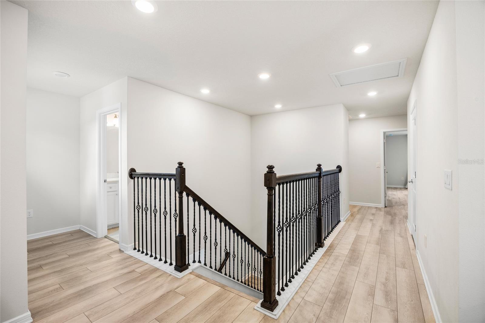 PIER POINTE - Residential