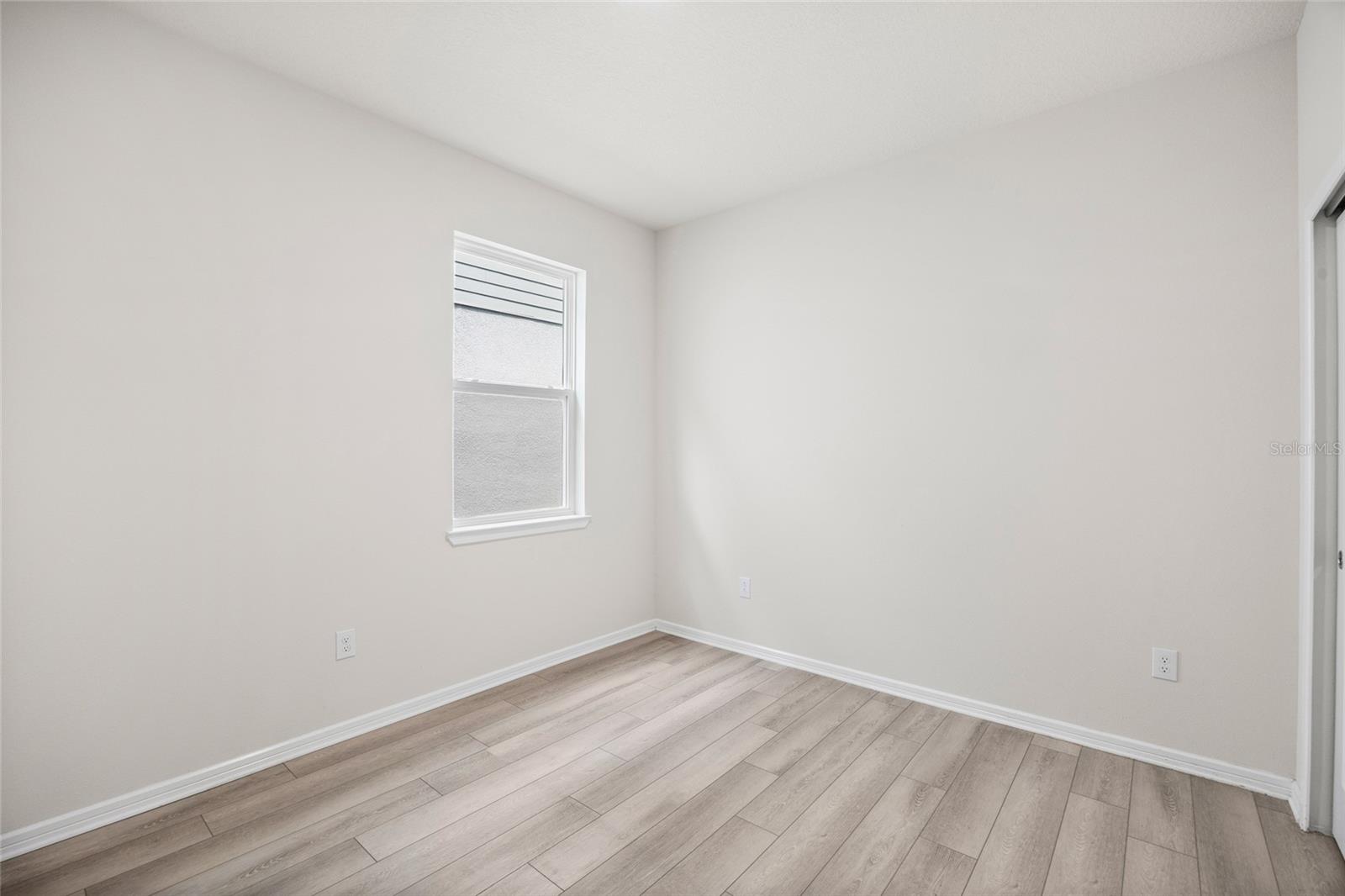 PIER POINTE - Residential