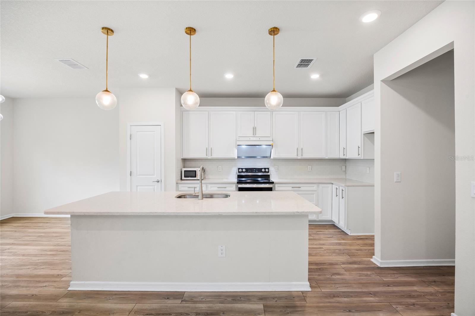 PIER POINTE - Residential