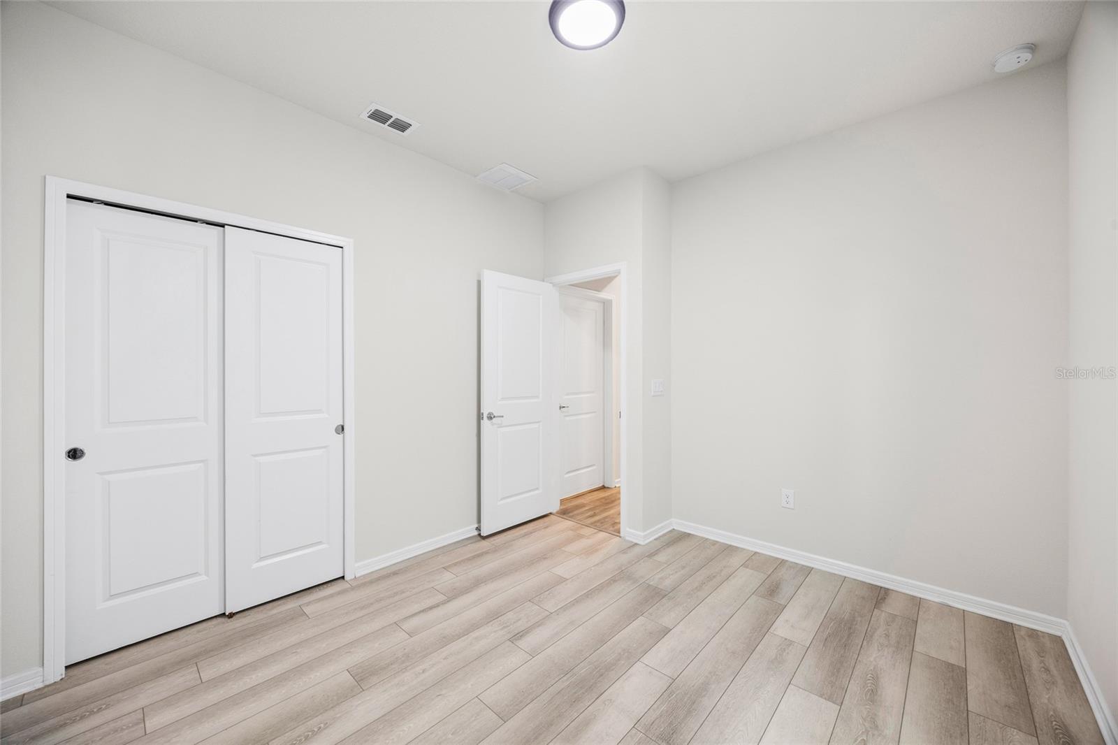 PIER POINTE - Residential
