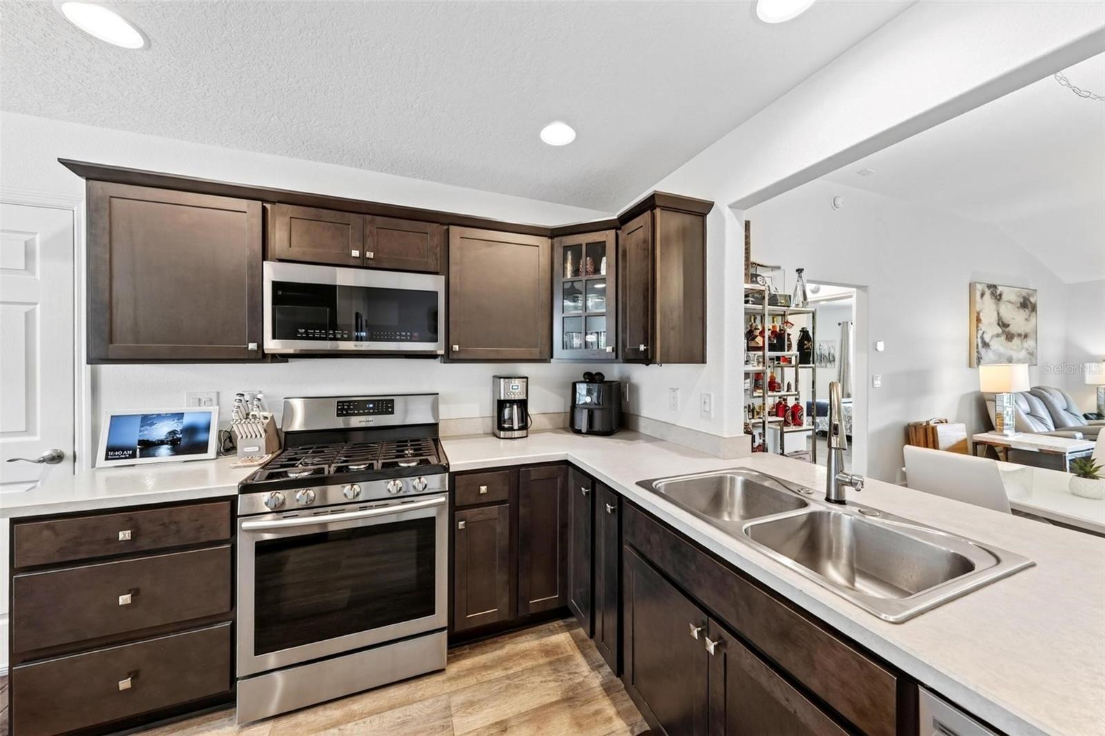 VILLAGES OF SOUTHERN OAKS - Residential